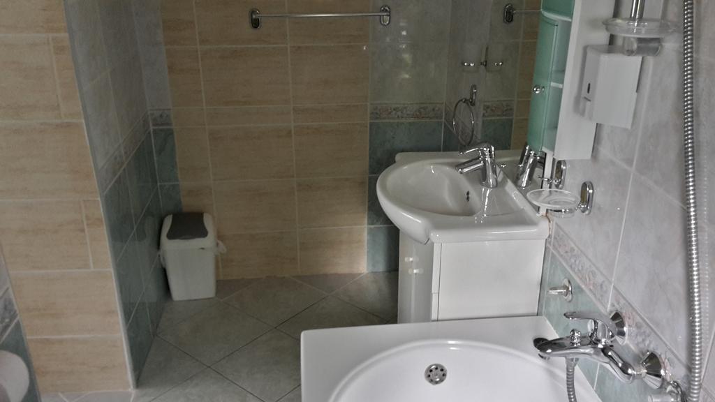 House Petkovic Hotel Korenica Buitenkant foto
